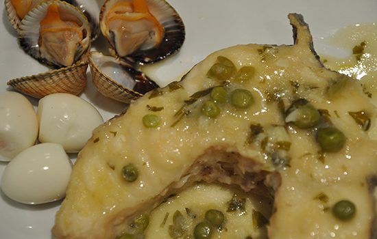 Receta tradicional de congrio en salsa verde